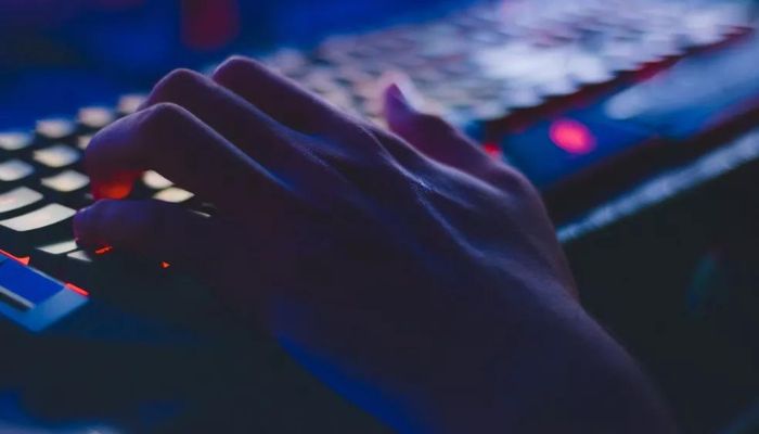 Datafolha: 53% admitem ter mudado de comportamento nas redes sociais por motivos políticos